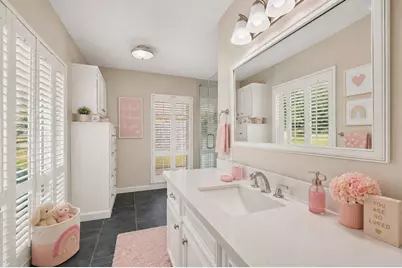 758 W 42nd Street, Houston, TX 77018 - Photo 8