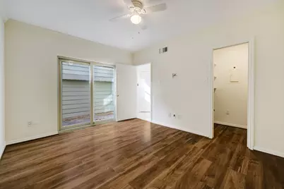 902 Memorial Village Drive, Houston, TX 77024 - Photo 10
