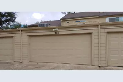 902 Memorial Village Drive, Houston, TX 77024 - Photo 16