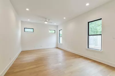 1114 Pearlwood Drive, Houston, TX 77008 - Photo 30