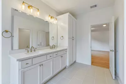 1114 Pearlwood Drive, Houston, TX 77008 - Photo 1