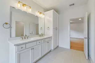 1114 Pearlwood Dr, Houston, TX 77008 - Photo 1