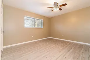 513 Catalpa, Angleton, TX 77515 - Photo 6