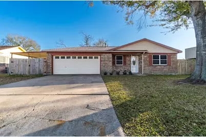 513 Catalpa, Angleton, TX 77515 - Photo 1