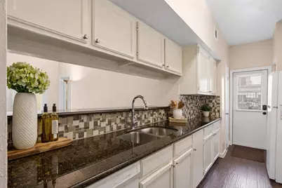 2425 Augusta Drive #23, Houston, TX 77057 - Photo 4