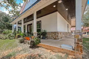 6121 County Rd 225, Hungerford, TX 77448 - Photo 32