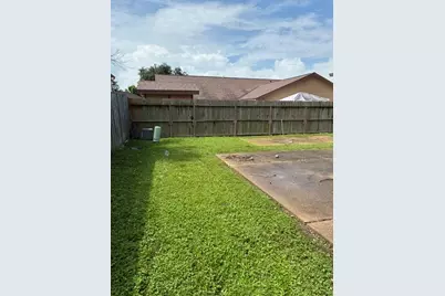 5523 Fair Forest Drive, Houston, TX 77088 - Photo 16