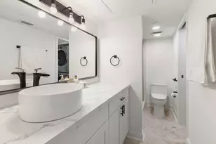 2750 Holly Hall St, Houston, TX 77054 - Photo 14