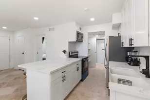 2750 Holly Hall St, Houston, TX 77054 - Photo 8