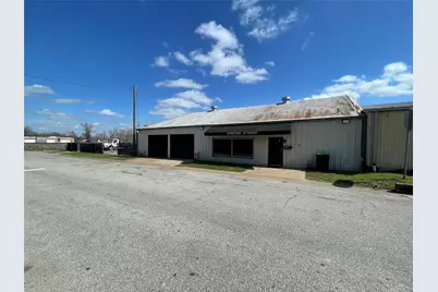 105 S 2nd Street, Richmond, TX 77469 - Photo 2
