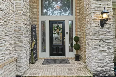 2818 Shallow Springs Court, Manvel, TX 77578 - Photo 4