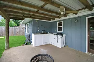 1801 Beusch Dr, Pasadena, TX 77502 - Photo 24
