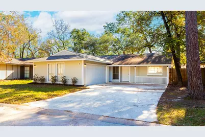 6 Red Deer Lane, The Woodlands, TX 77380 - Photo 2