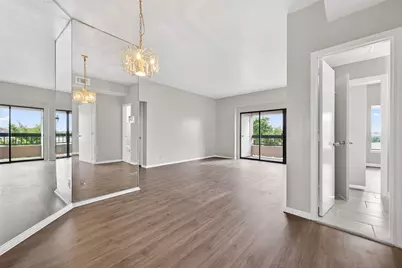 2211 S Braeswood Boulevard #23I, Houston, TX 77030 - Photo 4