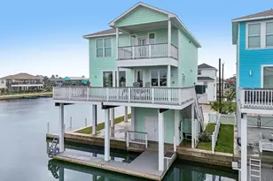 16700 Montego Way, Jamaica Beach, TX 77554 - Photo 2