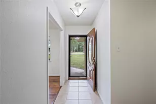 19 MockingBird Ln, Dayton, TX 77535 - Photo 4