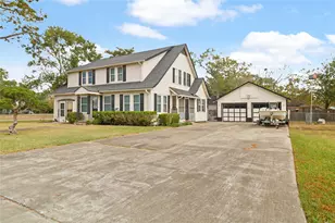 202 Robinson St, Edna, TX 77957 - Photo 2