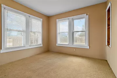 202 Robinson Street, Edna, TX 77957 - Photo 8