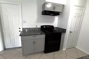 15138 Old Creek Rd, Houston, TX 77060 - Photo 2