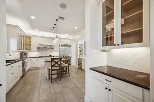 1720 Elmen St, Houston, TX 77019 - Photo 16