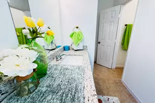 11206 Beverley Pk St, Sugar Land, TX 77498 - Photo 8