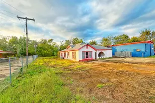 805 S Fourth St, Crockett, TX 75835 - Photo 8
