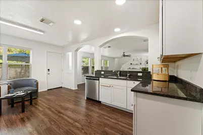 42 Bowie Bend Court, The Woodlands, TX 77385 - Photo 10