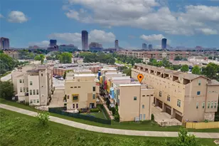 125 E 2nd St, Houston, TX 77007 - Photo 2