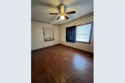 102 S Victoria Street, Victoria, TX 77901 - Photo 2