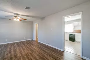 10201 Homestead Rd, Houston, TX 77016 - Photo 10