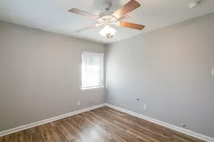 10201 Homestead Rd, Houston, TX 77016 - Photo 32