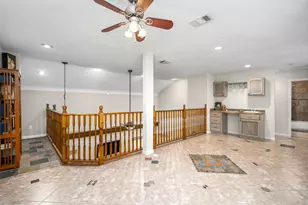 2 Amber Fire Pl, The Woodlands, TX 77381 - Photo 18