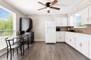 4019 Garrow St, Houston, TX 77003 - Photo 16