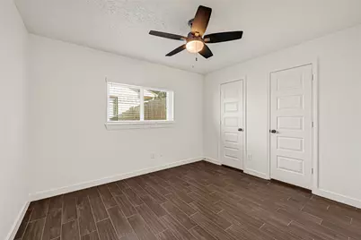 2239 Pilgrims Point Drive, Friendswood, TX 77546 - Photo 18
