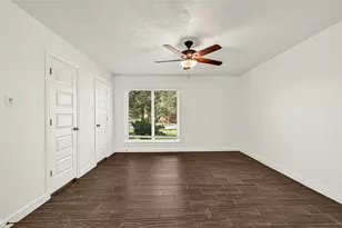 2239 Pilgrims Point Dr, Friendswood, TX 77546 - Photo 14