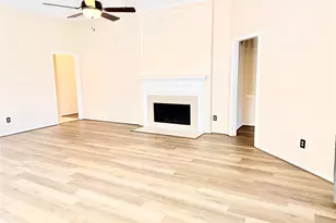 2935 Napoleonic Ct, Houston, TX 77014 - Photo 10