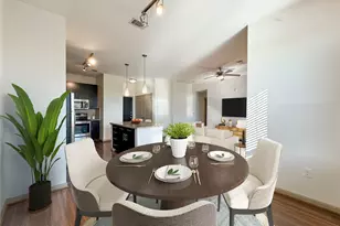 2700 Brazos St, Houston, TX 77006 - Photo 2