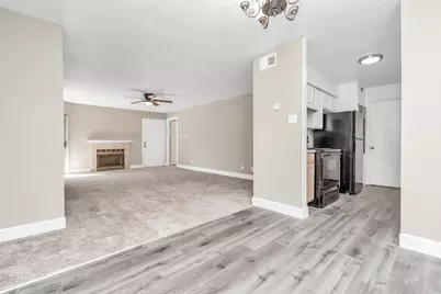 9700 Leawood Boulevard #1806, Houston, TX 77099 - Photo 6