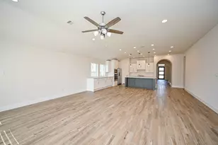 655 Malibu Pnes Dr, Katy, TX 77493 - Photo 8