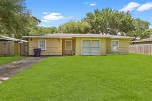 728 22nd Ave N, Texas City, TX 77590 - Photo 1