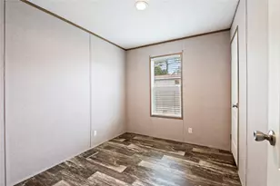 8700 Patricia Ln, Hitchcock, TX 77563 - Photo 16