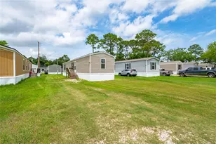 8700 Patricia Ln, Hitchcock, TX 77563 - Photo 2