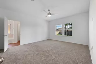 13912 Acadia Pt Ct, Conroe, TX 77384 - Photo 4