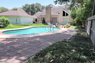 15823 Craighurst Dr, Houston, TX 77059 - Photo 4