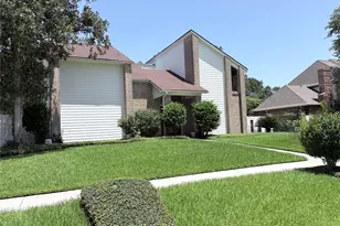 15823 Craighurst Dr, Houston, TX 77059 - Photo 2
