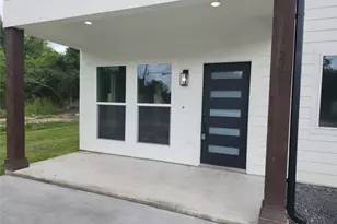 2651 Beaumont Ave, Liberty, TX 77575 - Photo 4