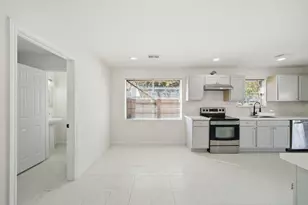 7230 Bayou Forest Dr, Houston, TX 77088 - Photo 16