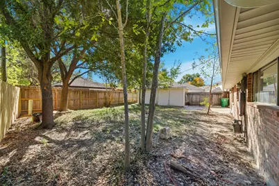 7230 Bayou Forest Drive, Houston, TX 77088 - Photo 32