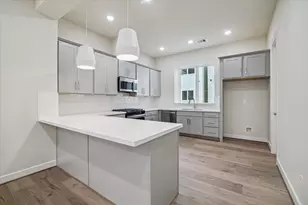 6332 Paddington Bnd Dr, Houston, TX 77008 - Photo 6