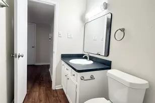 321 E Cedar St, Angleton, TX 77515 - Photo 14